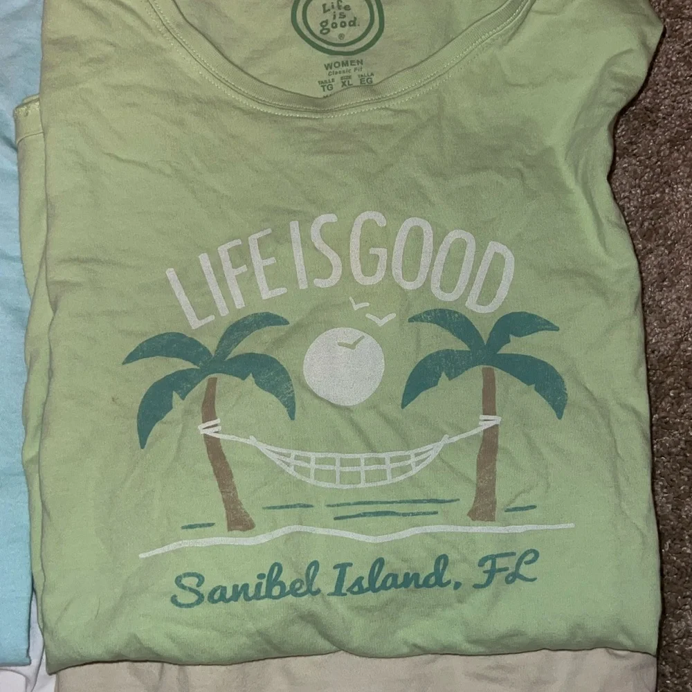 Lot of 4 Women’s Life Is Good Short Sleeve T- Shirts Size XL Summer Vibes - Picture 3 of 6